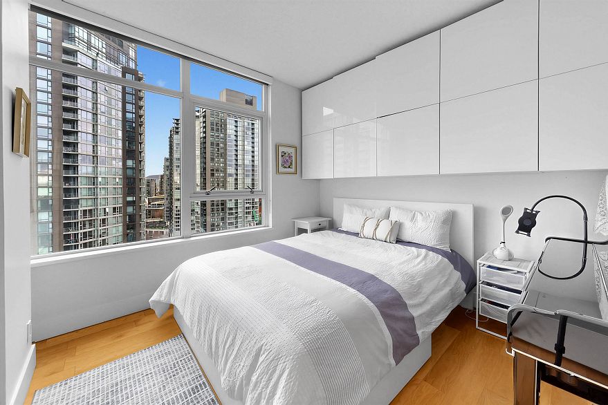 2006 1483 Homer Street