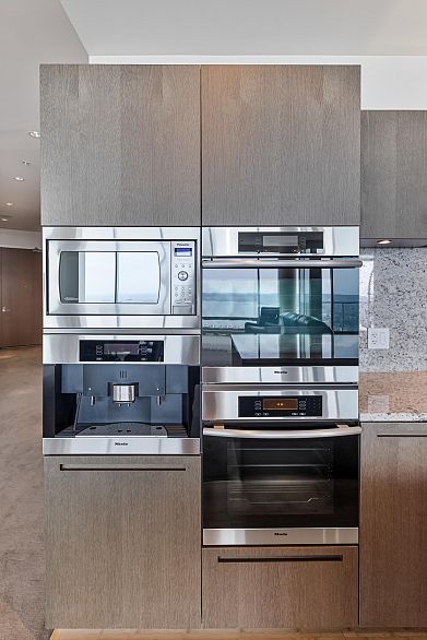 5501 1128 W Georgia Street