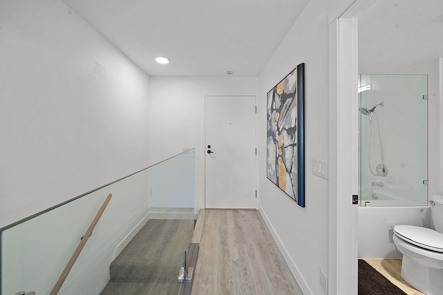 109 2125 York Avenue