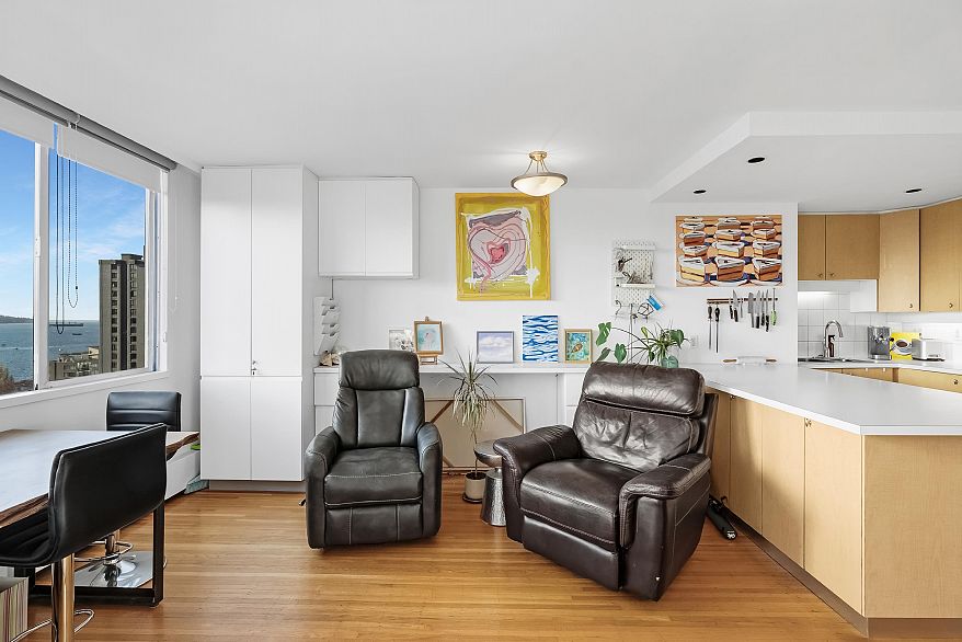 901 1250 Burnaby Street