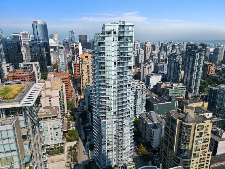 2904 1283 Howe Street