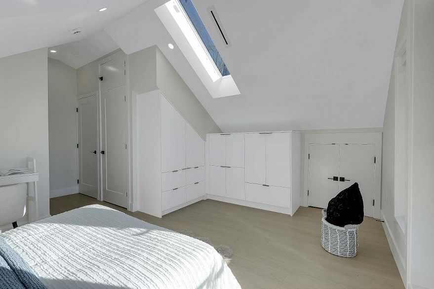 2 3558 Turner Street