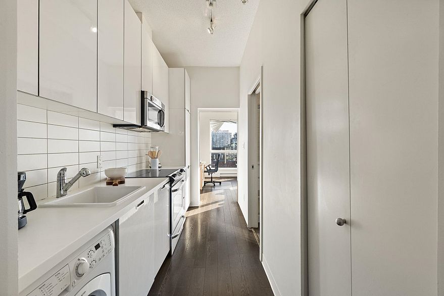 618 138 E Hastings Street