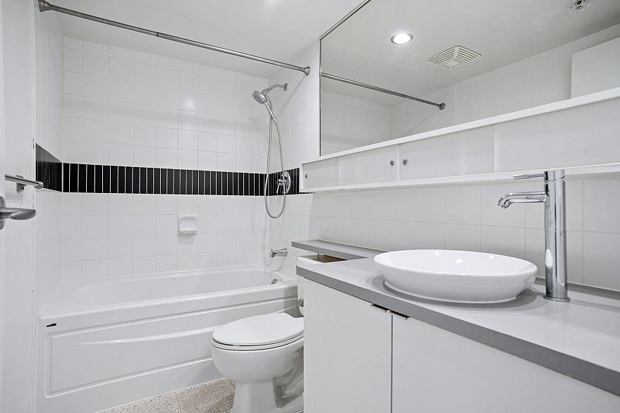 306 928 Beatty Street