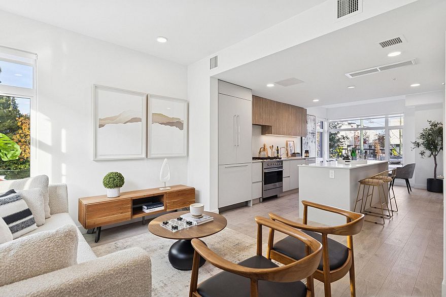 225 1010 W 47th Avenue