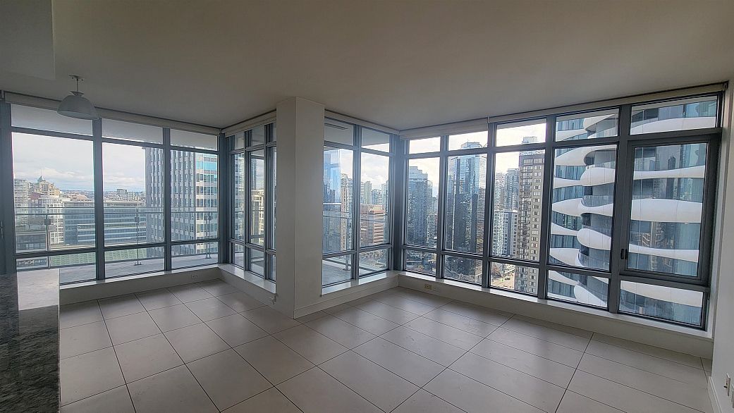 2202 1028 BARCLAY STREET, Vancouver BC V6E 0B1