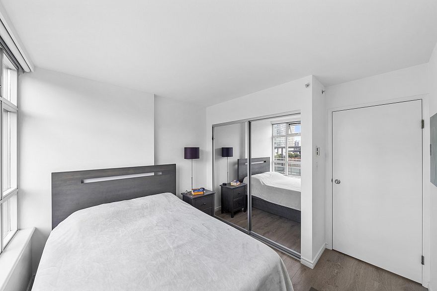 1709 438 Seymour Street