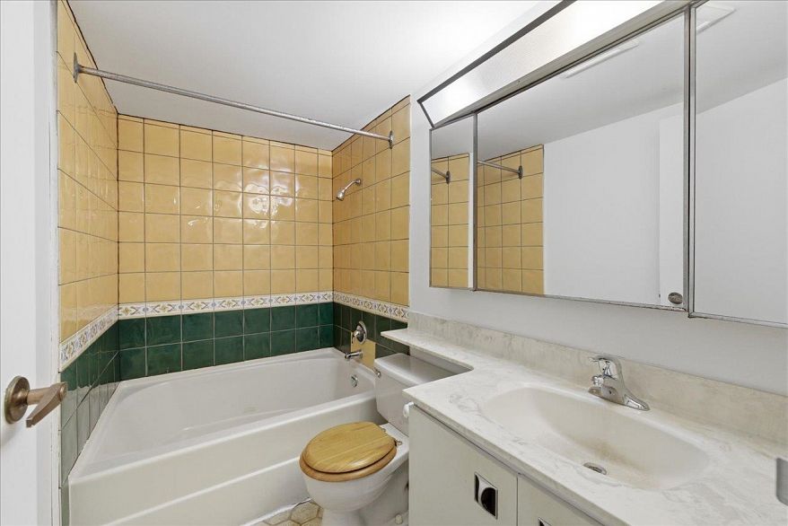 PH11 2125 York Avenue