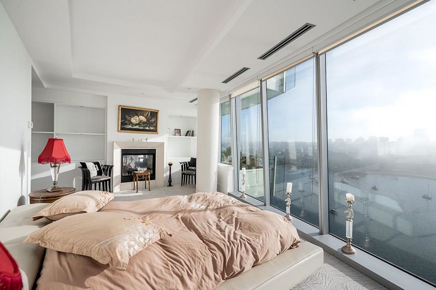 1703 1560 Homer Mews