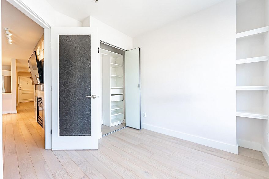 310 5723 Collingwood Street