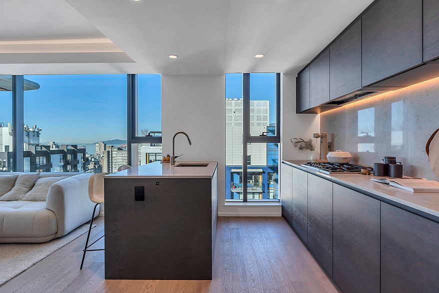 1802 1482 Robson Street