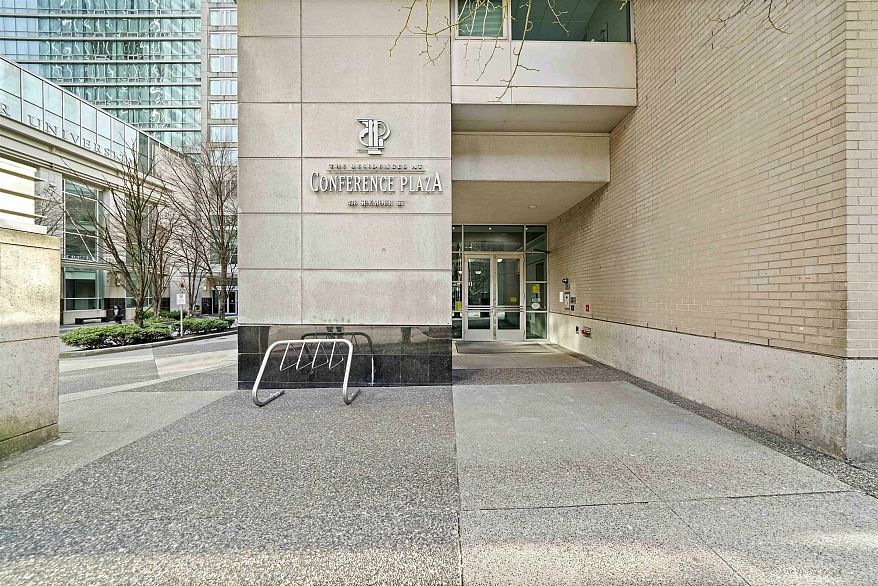 1709 438 Seymour Street