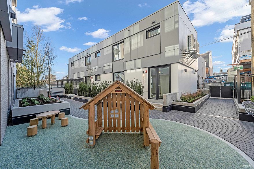 305 6859 Cambie Street