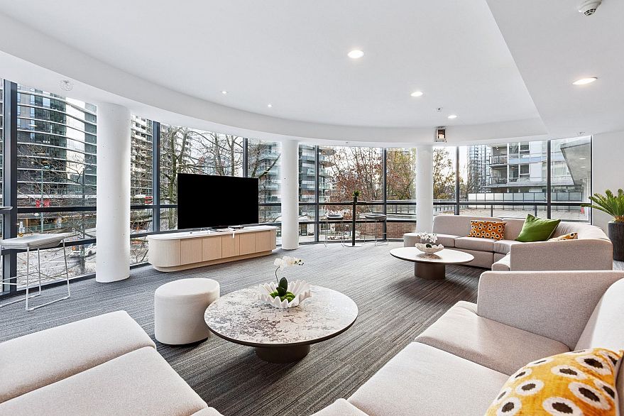 306 928 Beatty Street