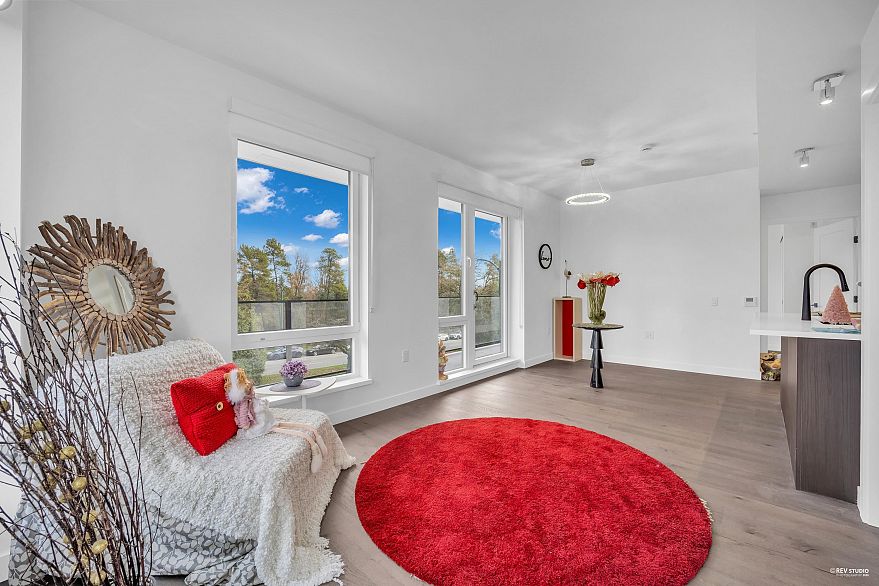 305 6859 Cambie Street