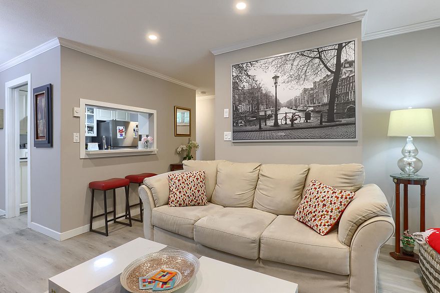 17 2885 E Kent Avenue North