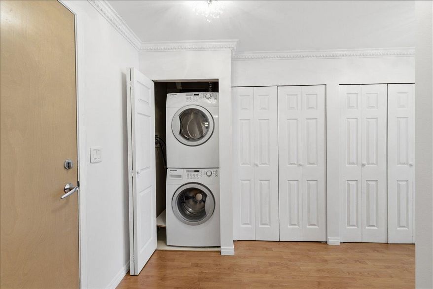 201 3290 W 4th Avenue