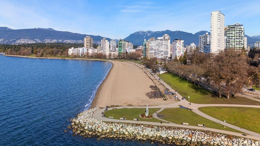 103 1649 Comox Street