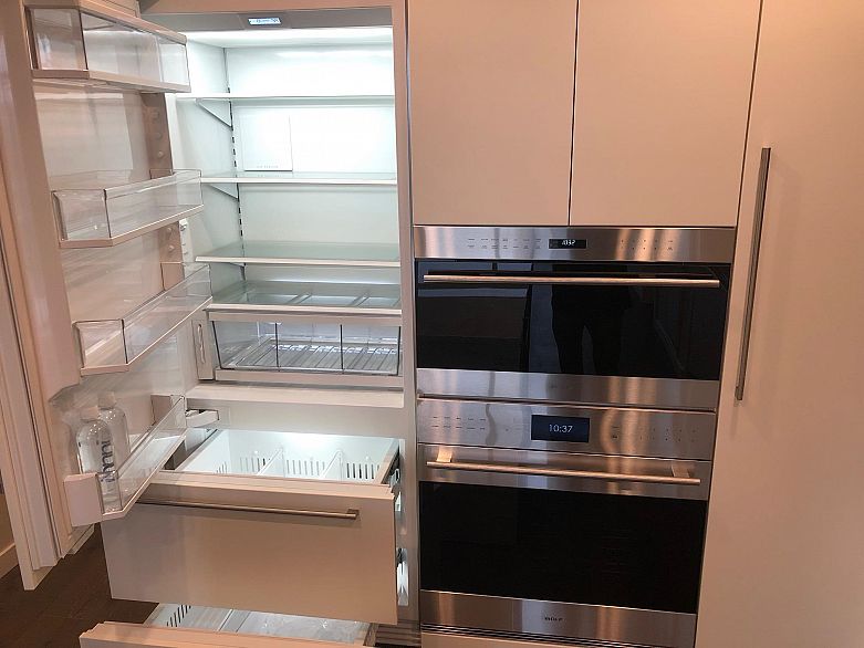 1601 7418 Paulson Street