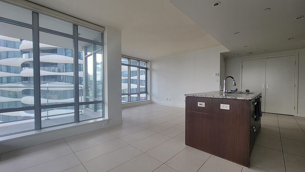 2202 1028 BARCLAY STREET, Vancouver BC V6E 0B1