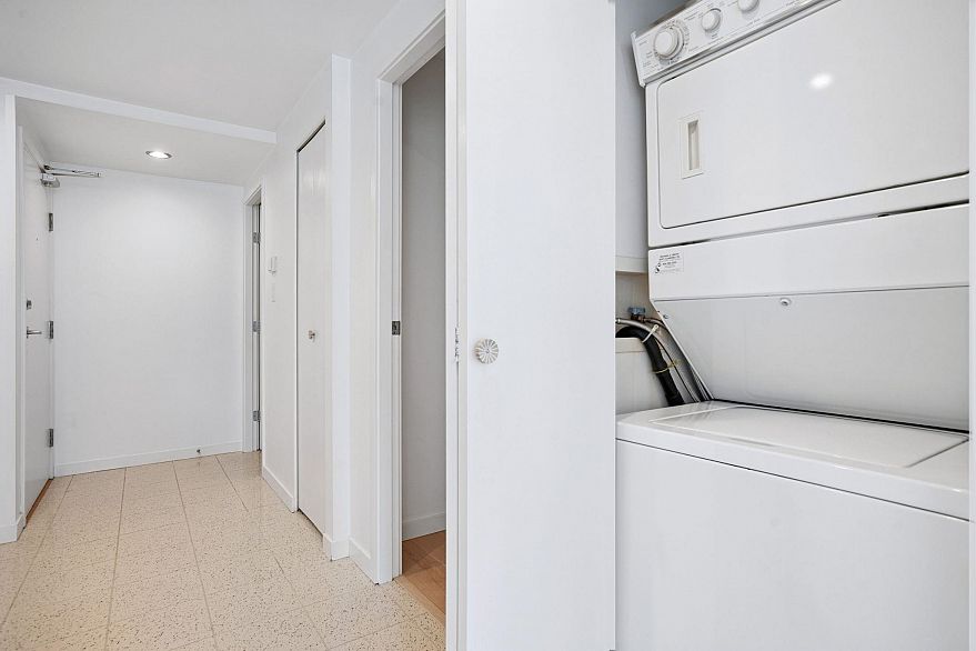 306 928 Beatty Street