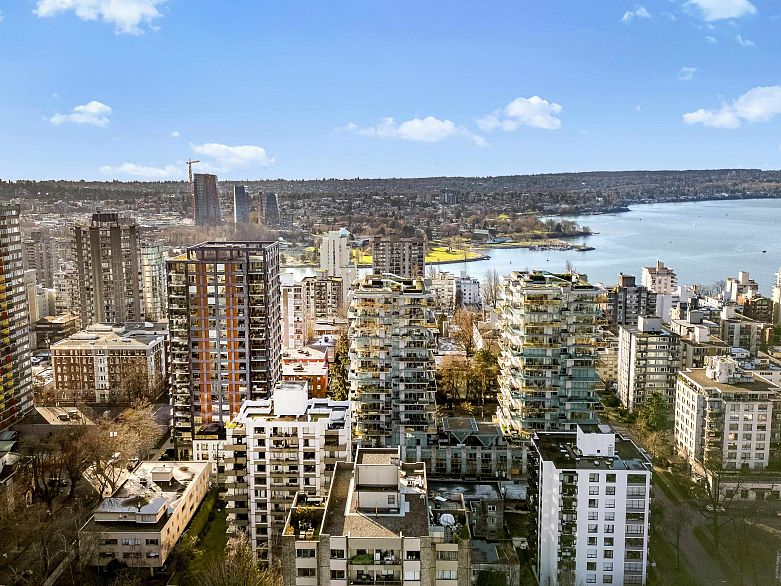 1401 1365 Davie Street