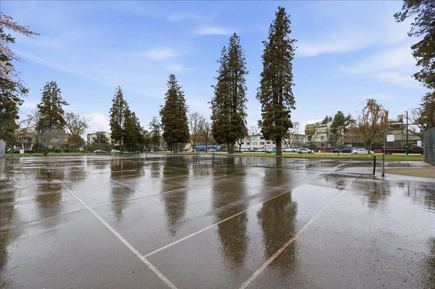 201 3290 W 4th Avenue