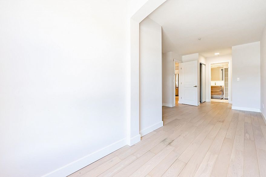 310 5723 Collingwood Street