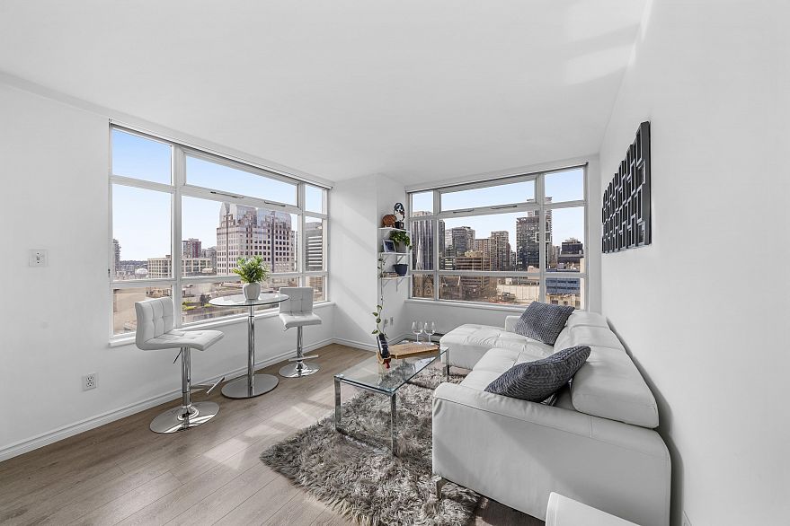 1709 438 Seymour Street