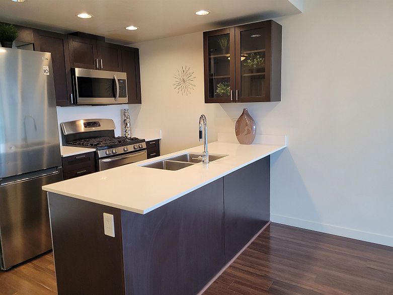 719 4818 Eldorado Mews