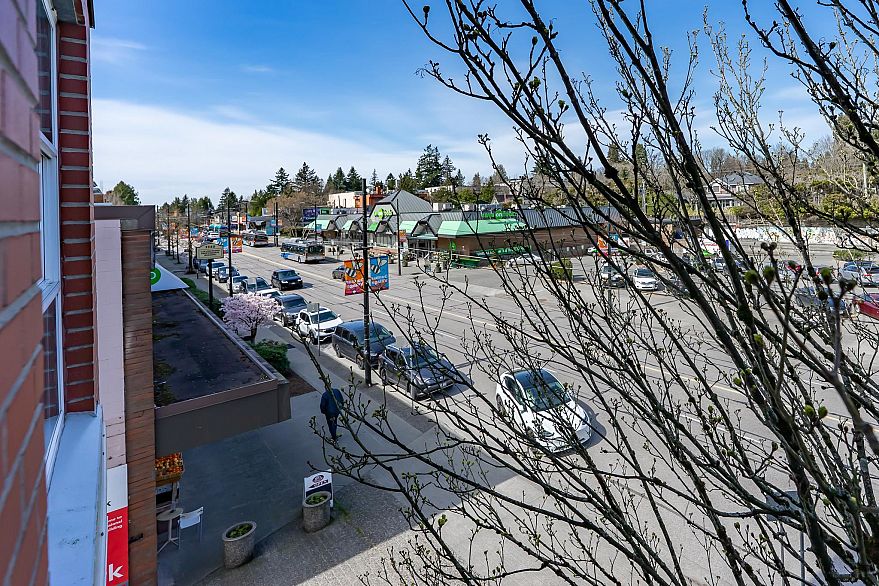 310 5723 Collingwood Street