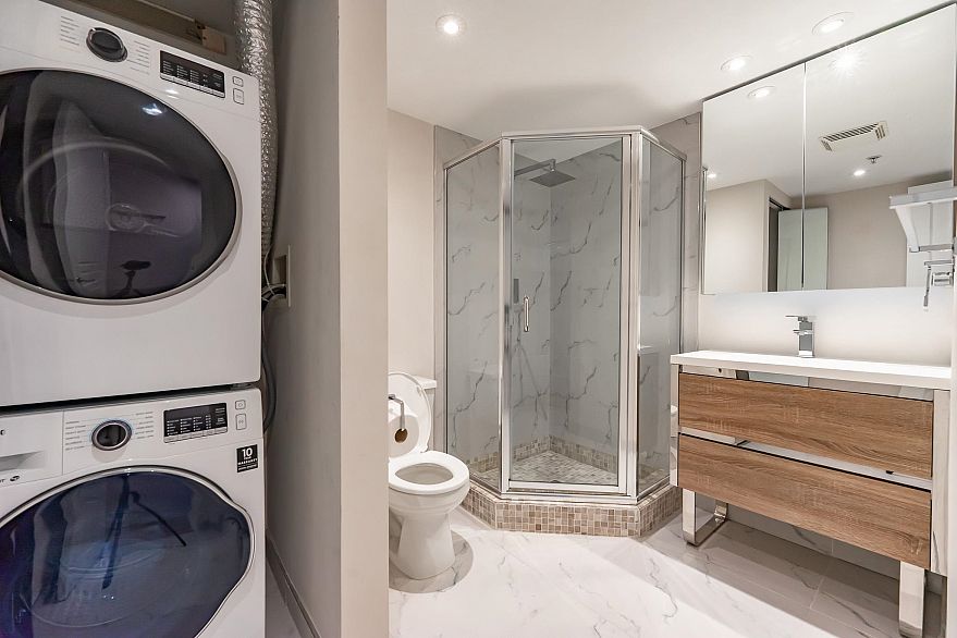 310 5723 Collingwood Street