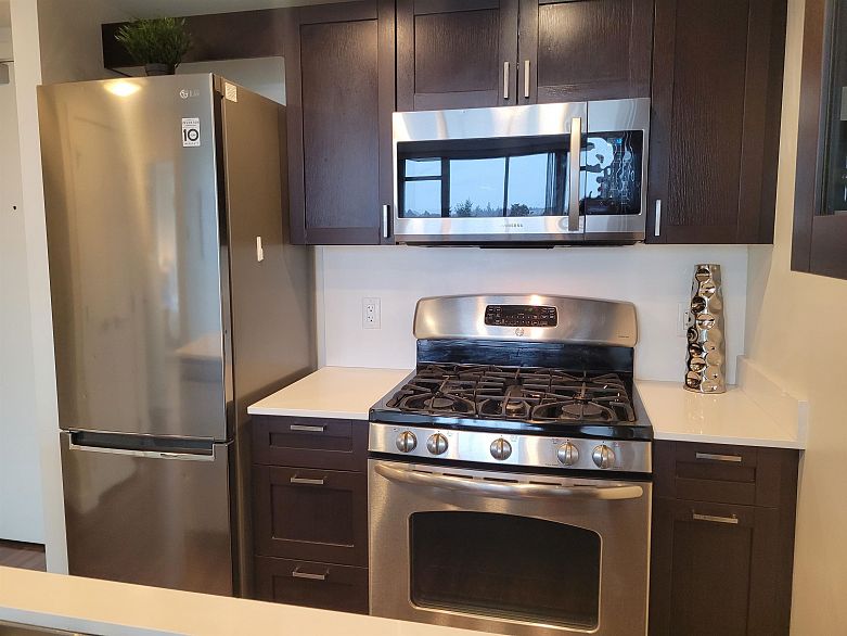 719 4818 Eldorado Mews