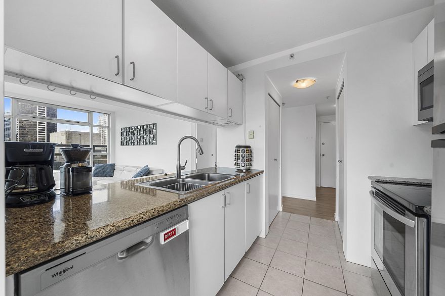 1709 438 Seymour Street