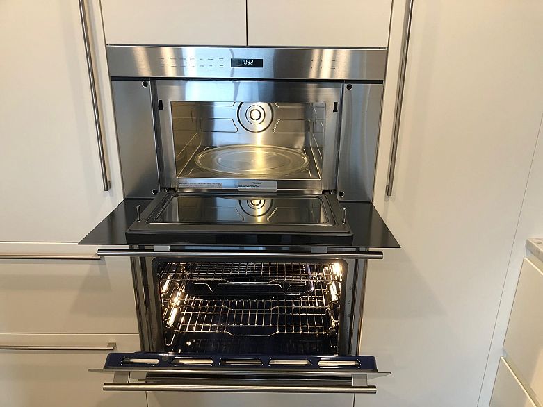 1601 7418 Paulson Street