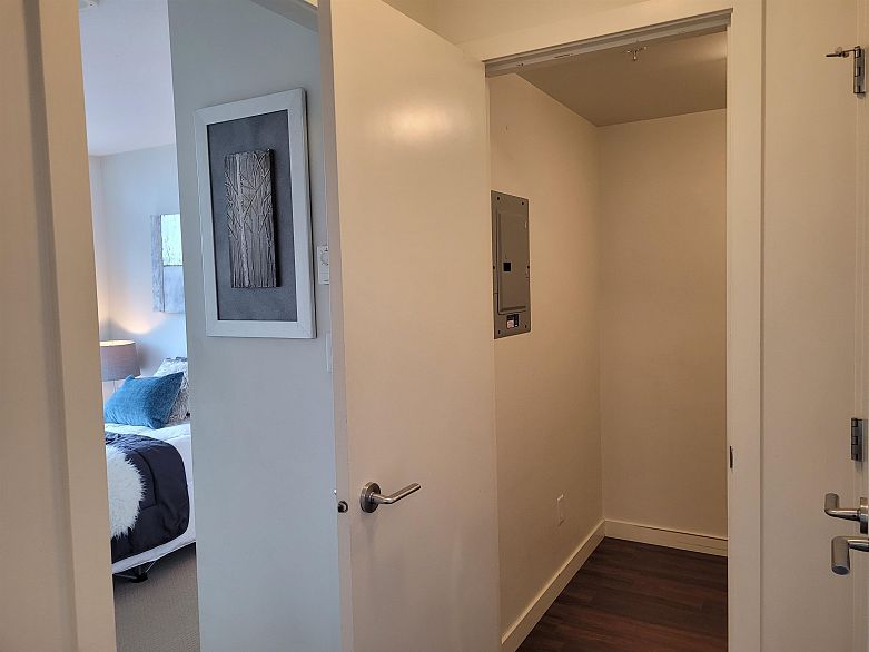 719 4818 Eldorado Mews