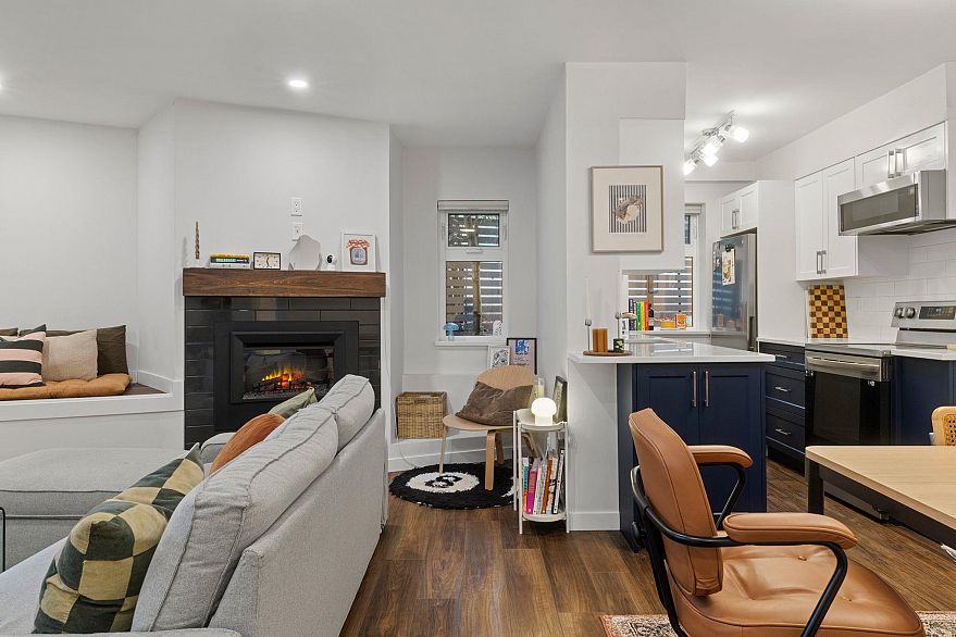 103 1649 Comox Street