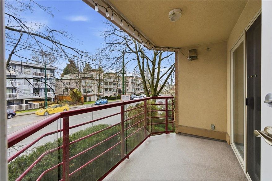 201 3290 W 4th Avenue