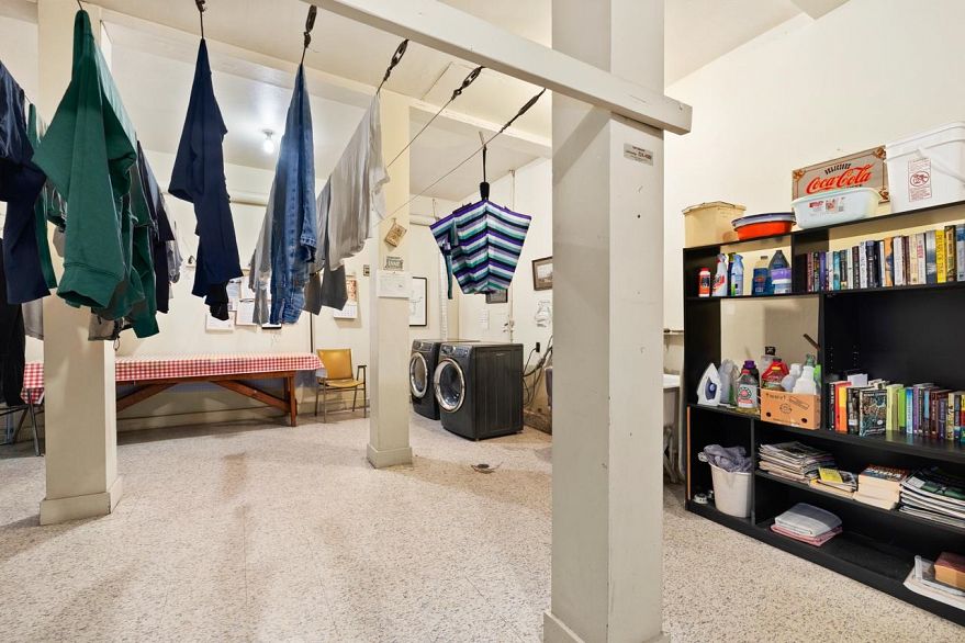 204 1565 Burnaby Street