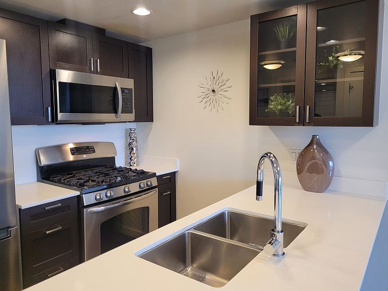 719 4818 Eldorado Mews