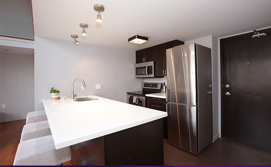 511 22 E Cordova Street