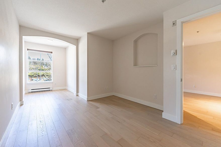 310 5723 Collingwood Street