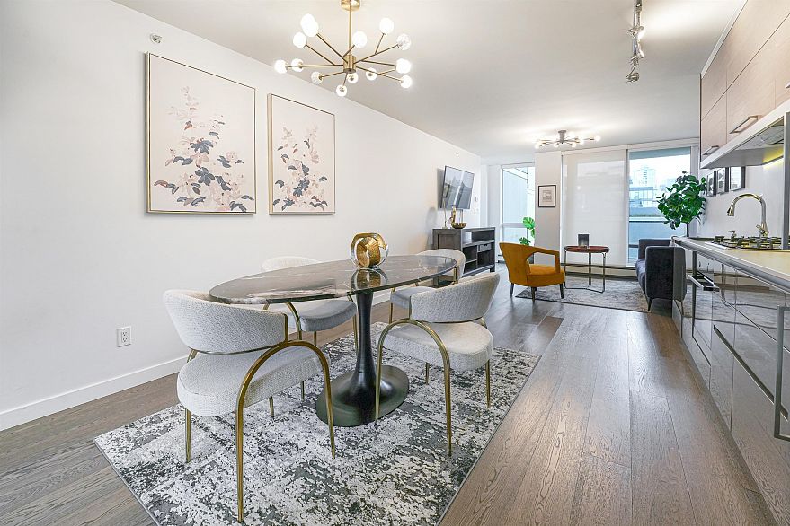 608 189 Keefer Street