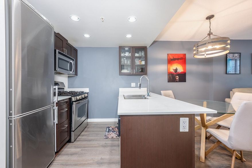 606 4815 Eldorado Mews