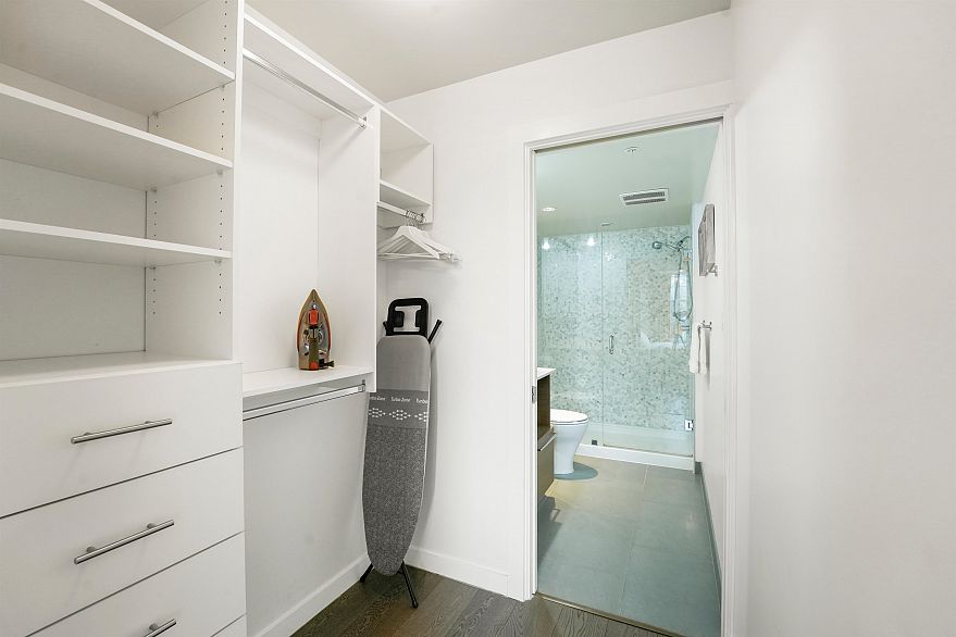 608 189 Keefer Street