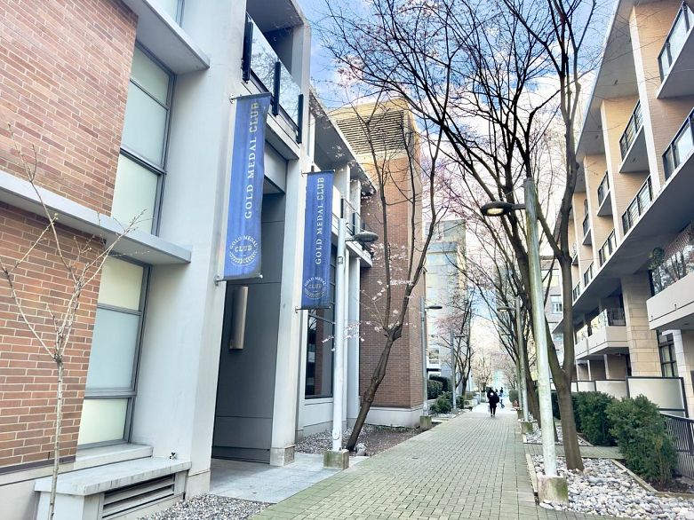 102 128 Athletes Way