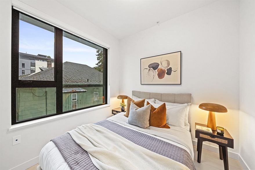 204 4928 Quebec Street