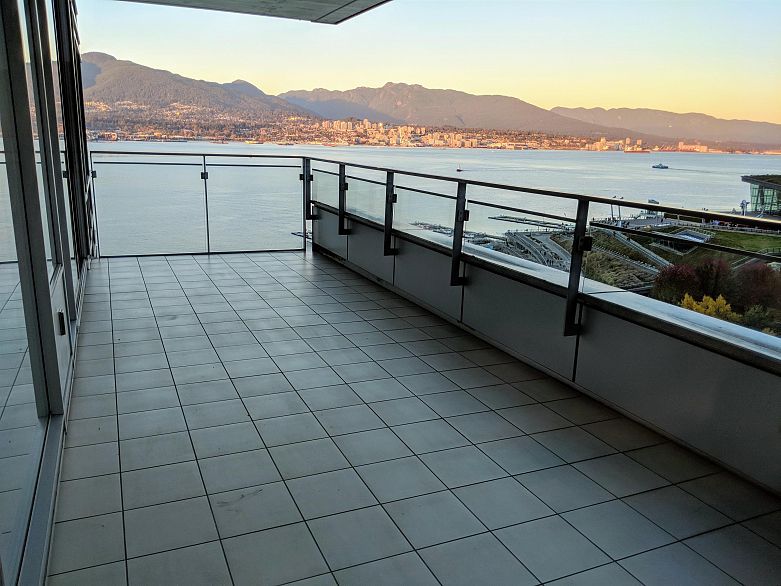 1202 1169 W Cordova Street