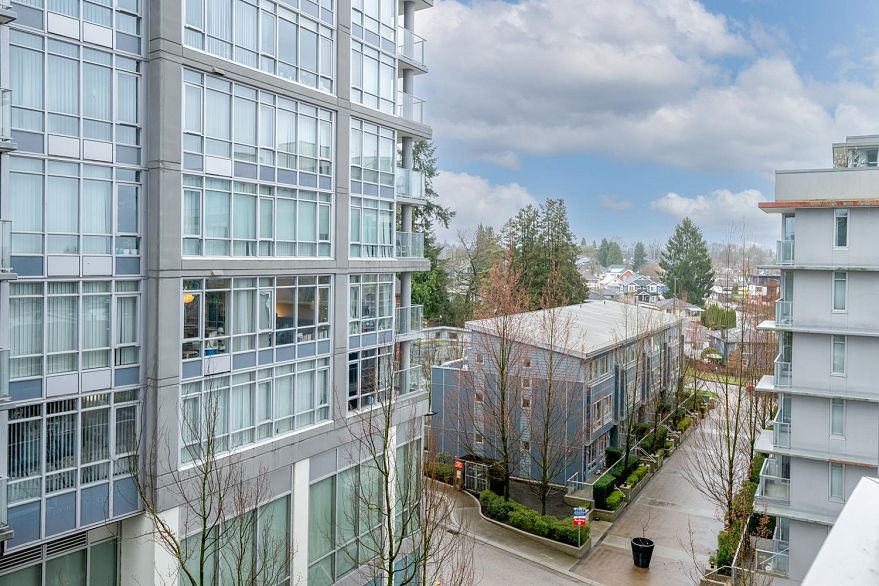 606 4815 Eldorado Mews