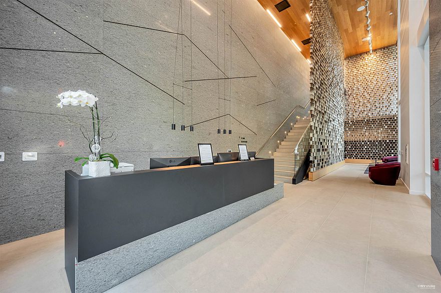 2212 1289 Hornby Street